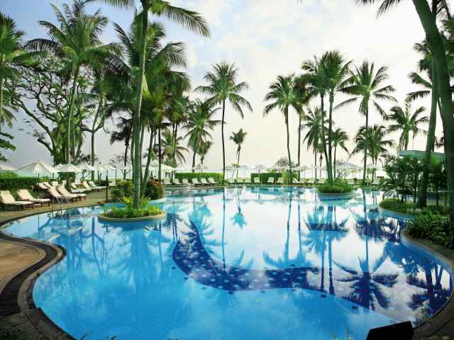 pool3_at_the_centara_grand_beach_resort_and_villas_hua_hin